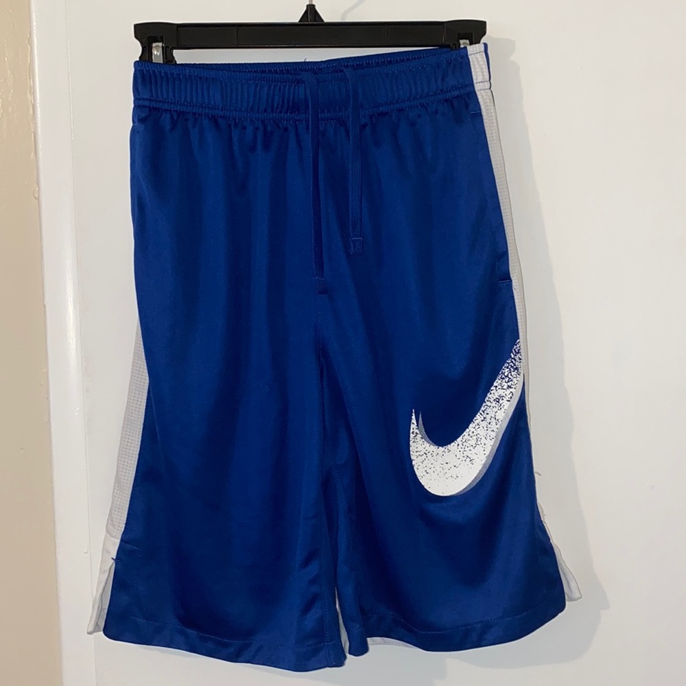 Nike shorts (boys)